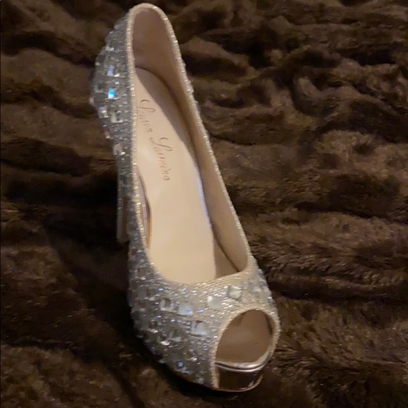 Heels - Picture 4 of 5